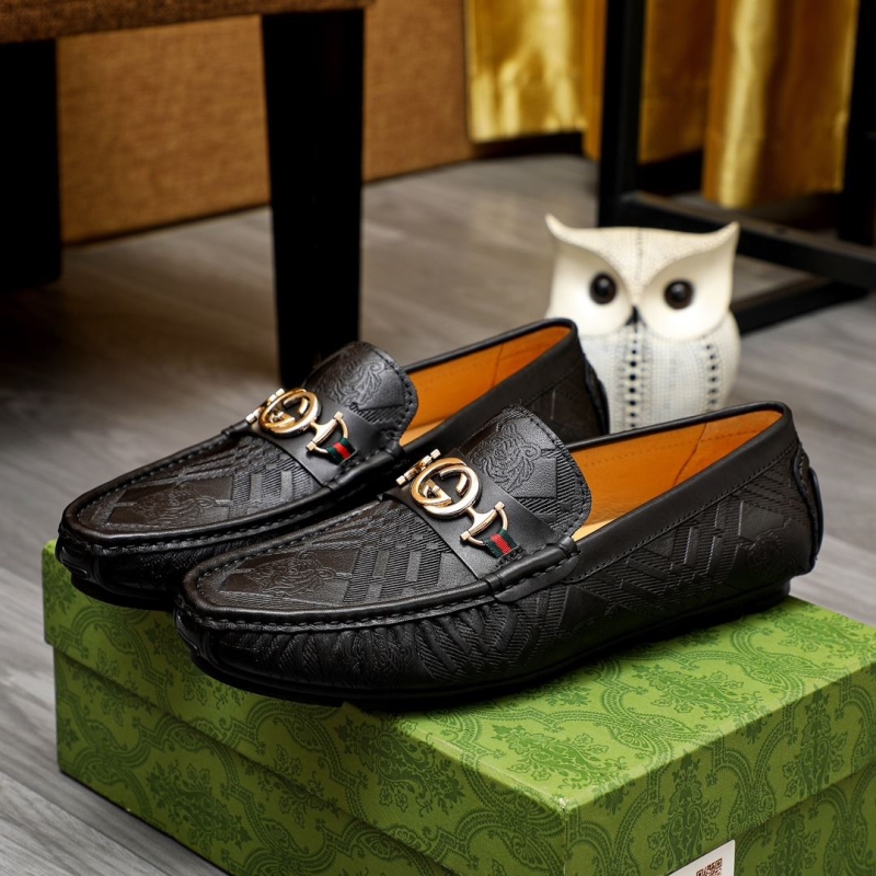 G*u*i leather shoes